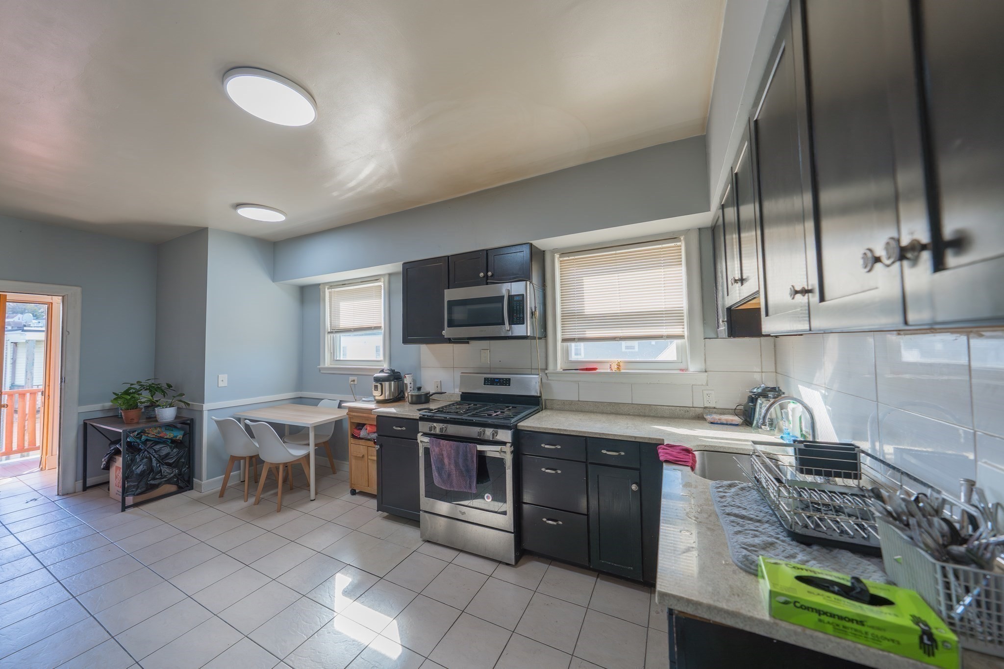 27 Wave Ave # C Property Photo 4