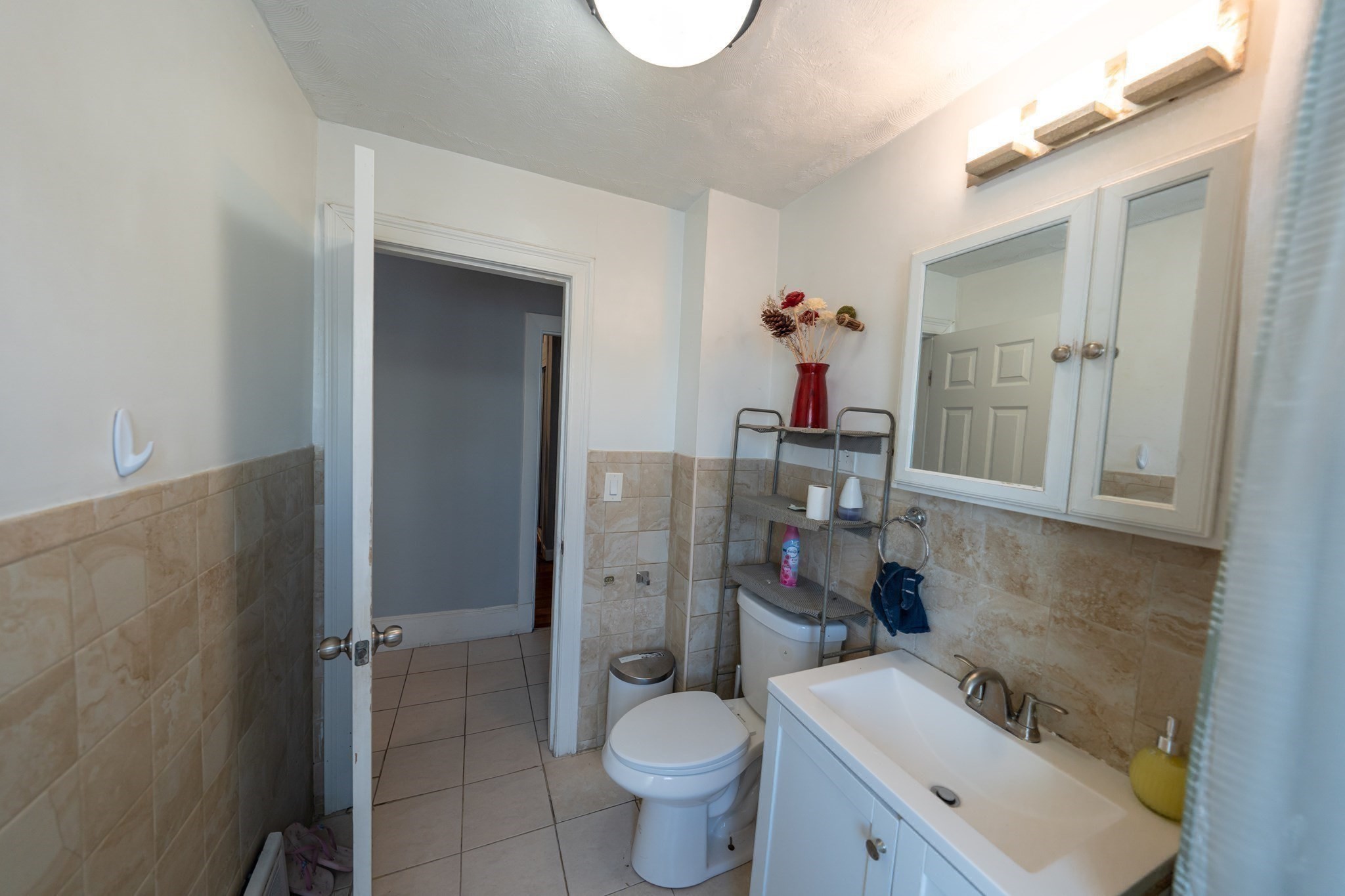 27 Wave Ave # C Property Photo 6