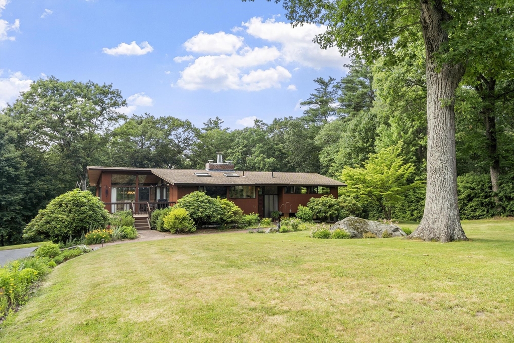 64 Woodside Rd Property Photo 1
