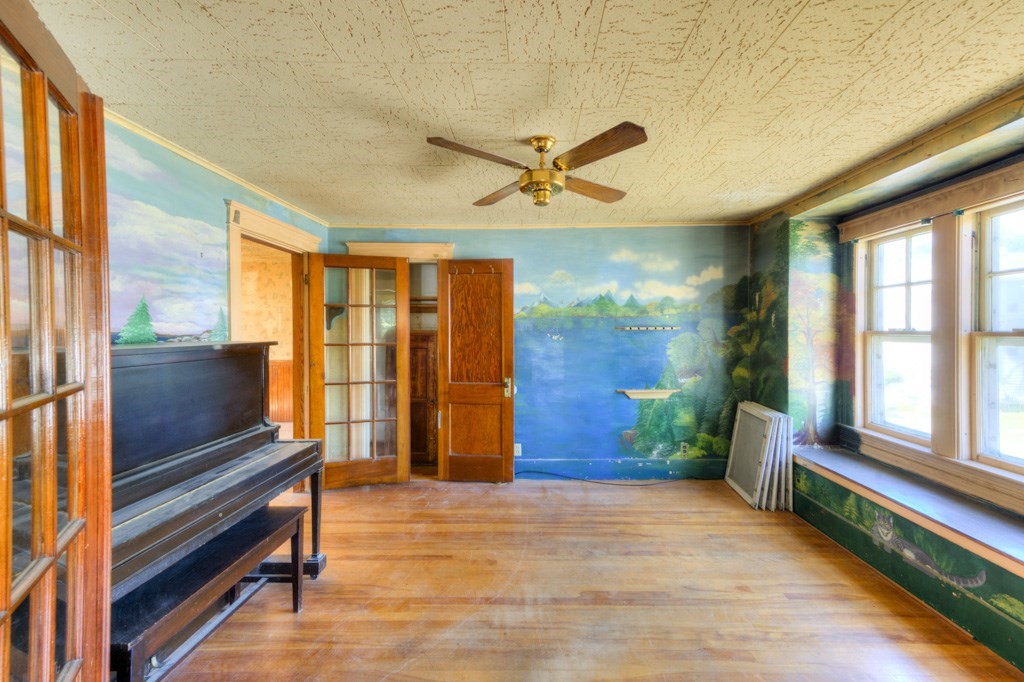 17 Hunnewell Rd Property Photo 21