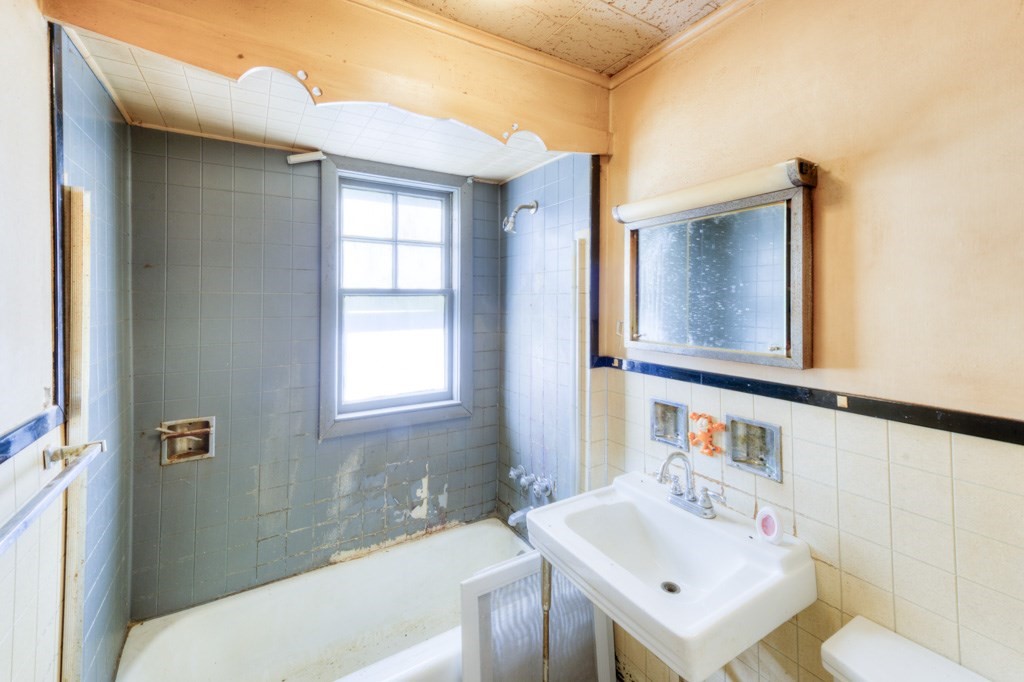 17 Hunnewell Rd Property Photo 22