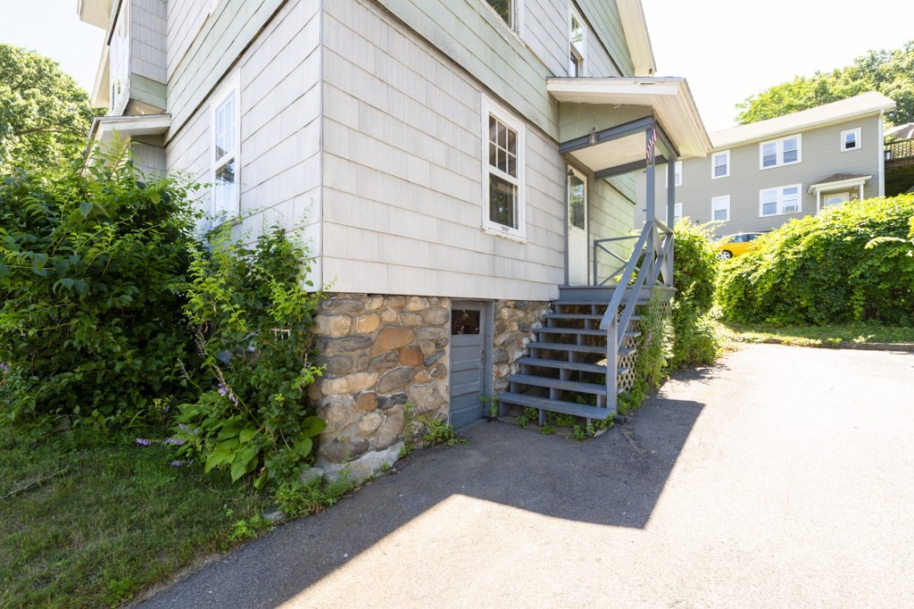 17 Hunnewell Rd Property Photo 27