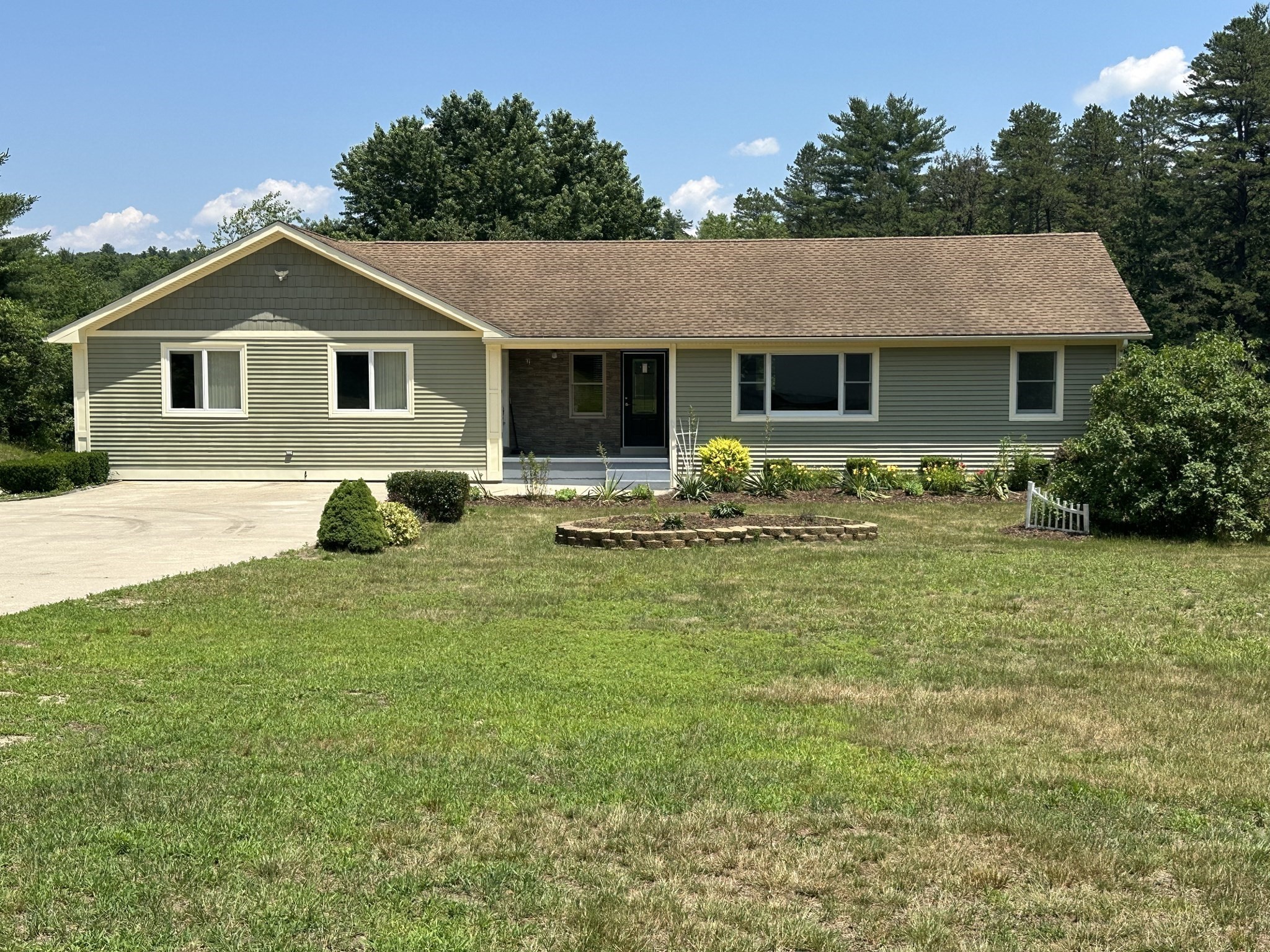 72 Stafford Road Property Photo 1
