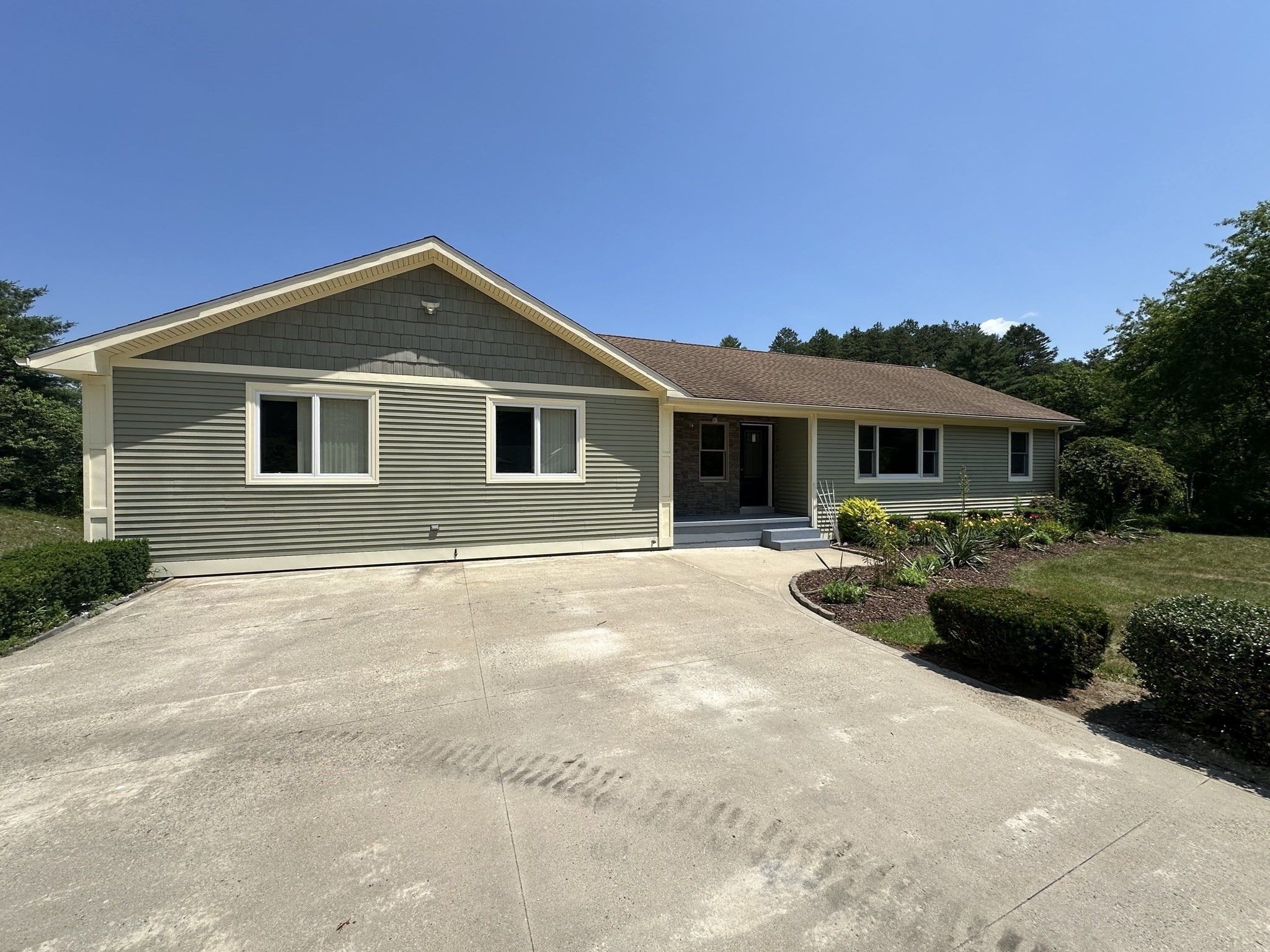 72 Stafford Road Property Photo 4