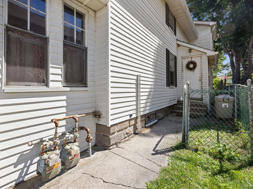 17 Tampa St Property Photo 31