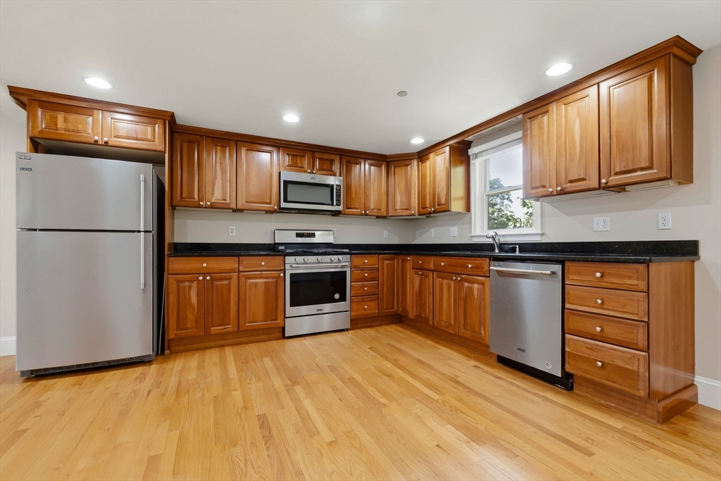 10 Friend Ct # 3 Property Photo 6