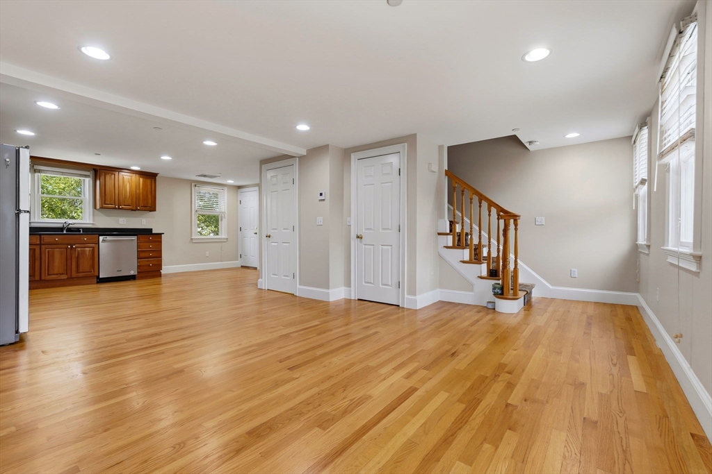 10 Friend Ct # 3 Property Photo 12