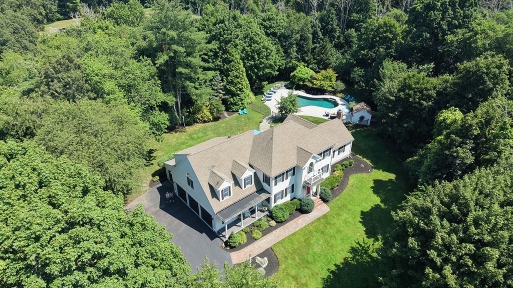 60 Old Oaken Bucket Rd Property Photo 1