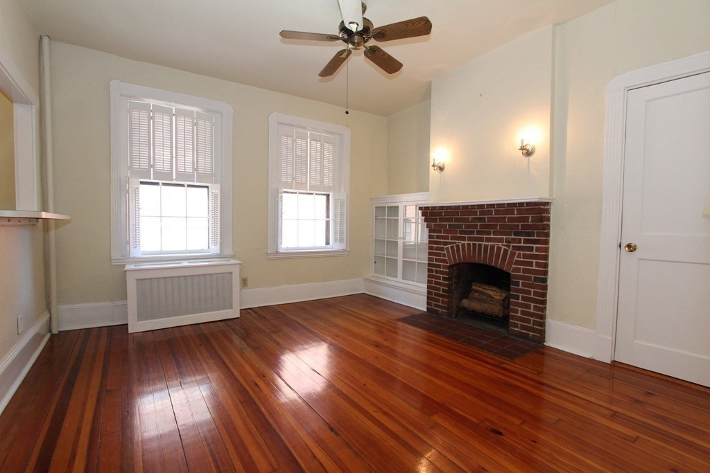 4 Phillips # 2 Property Photo 1