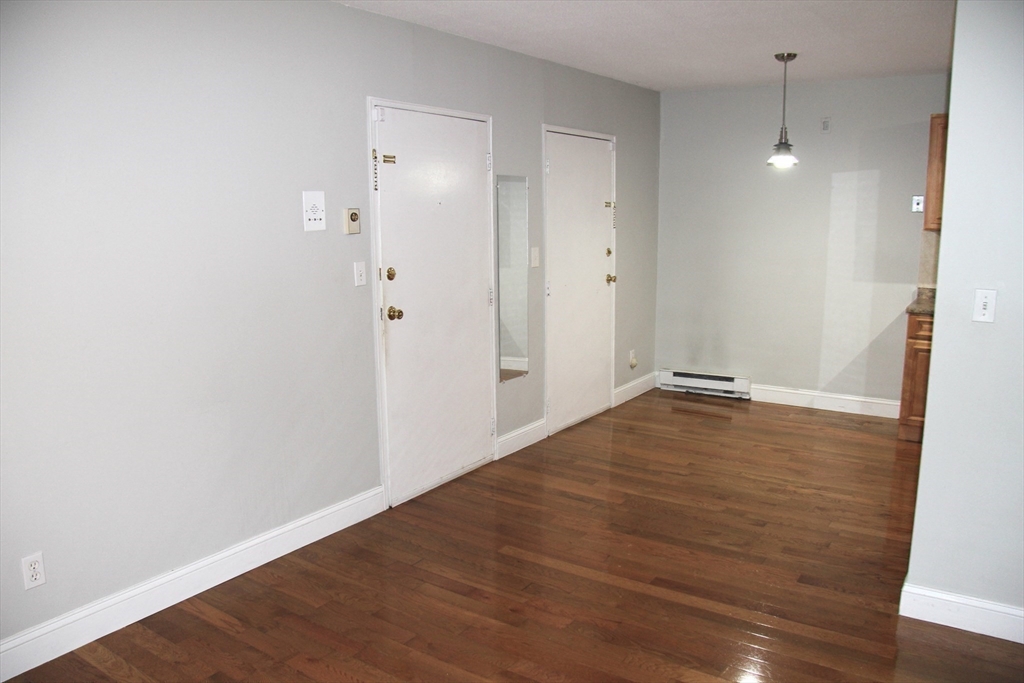 75 Nicholas Rd # G Property Photo 11