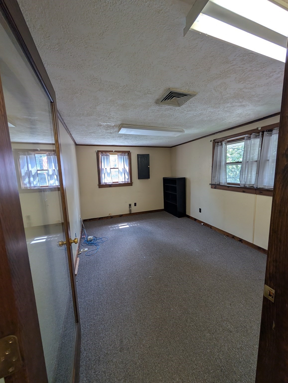 100 Davis St Property Photo 17