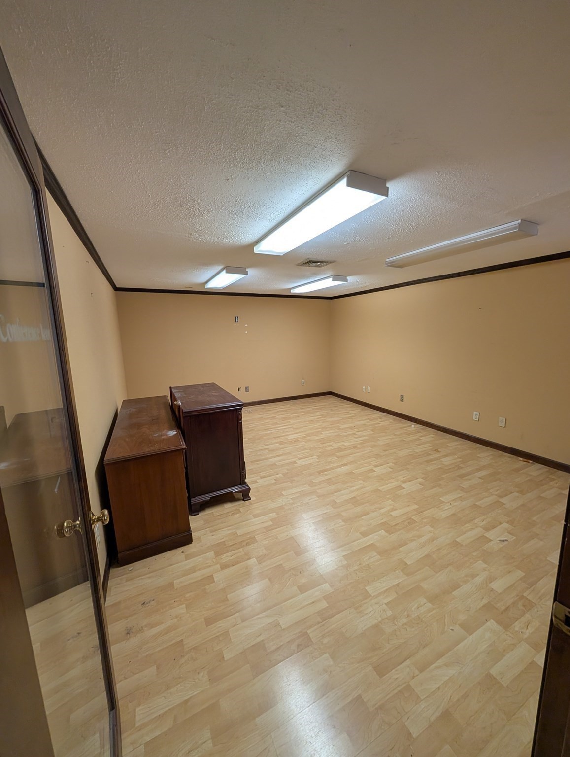 100 Davis St Property Photo 18