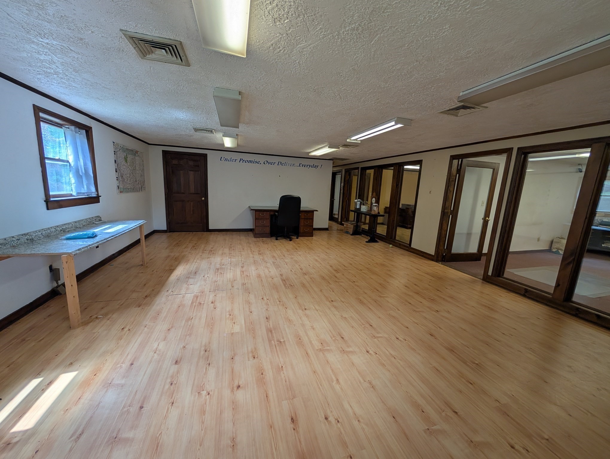 100 Davis St Property Photo 20
