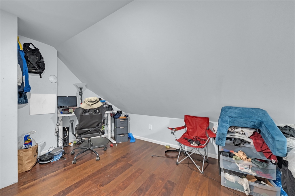 18 Mount Vernon St Property Photo 14