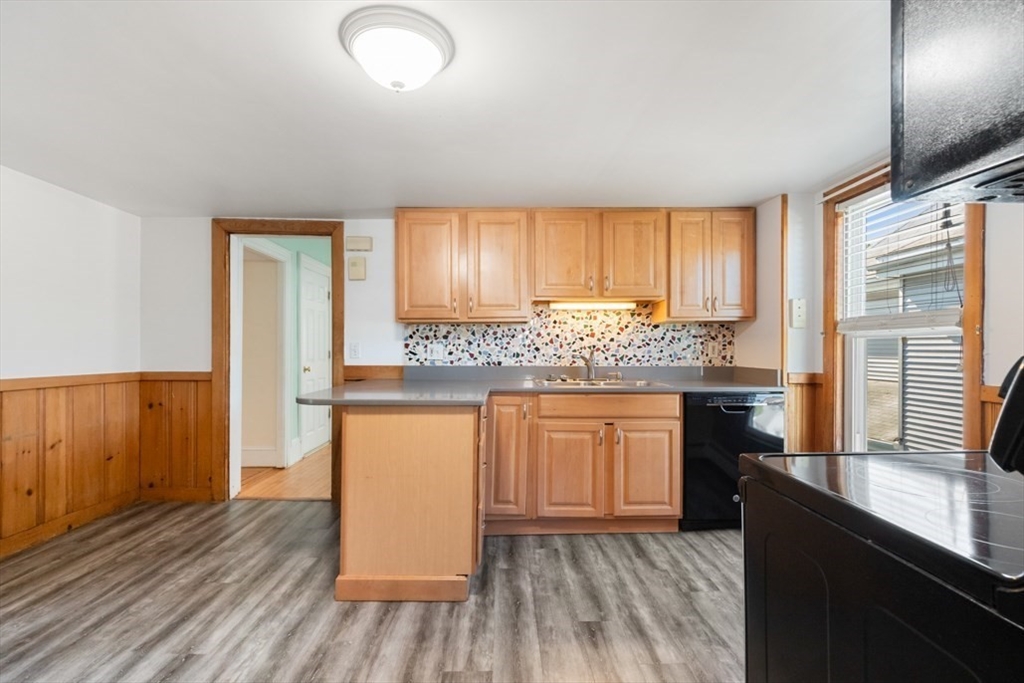 64 Cleveland St Property Photo 4
