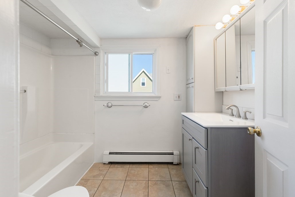 64 Cleveland St Property Photo 5