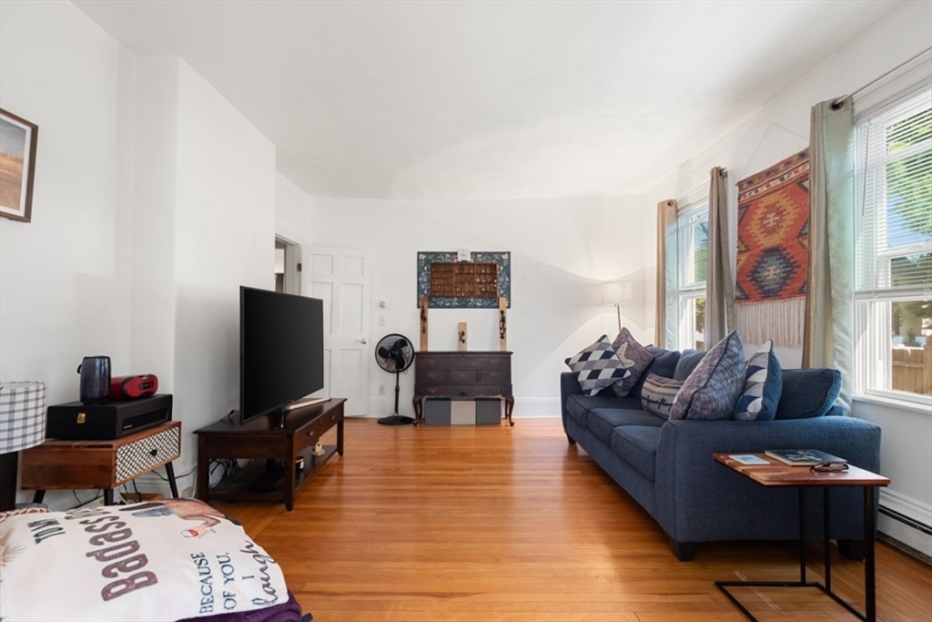 64 Cleveland St Property Photo 28