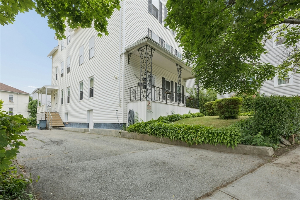 188 Vernon Street Property Photo 2