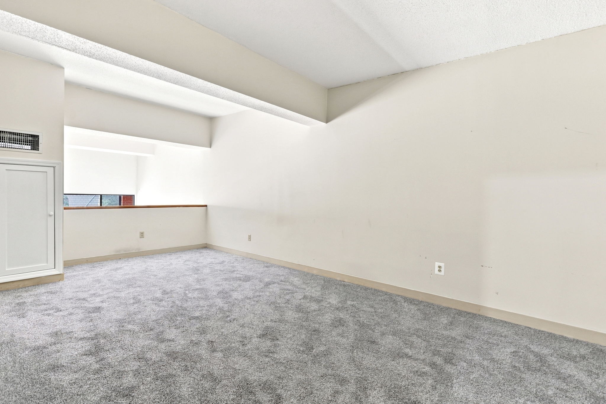 96 Old Colony Ave # 302 Property Photo 23