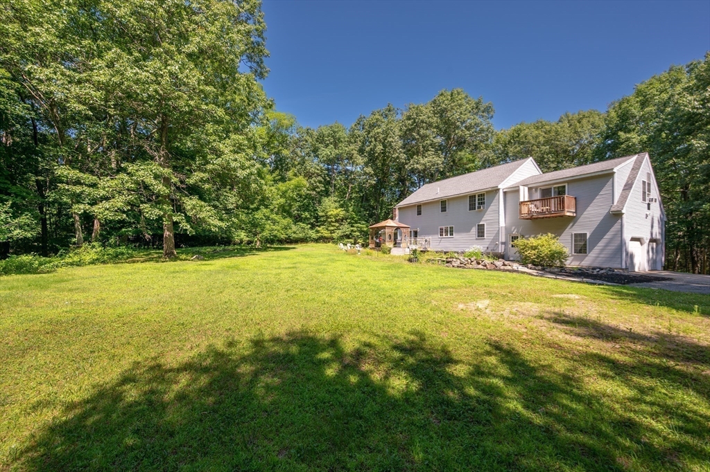 7 Fuller Lane Property Photo 3
