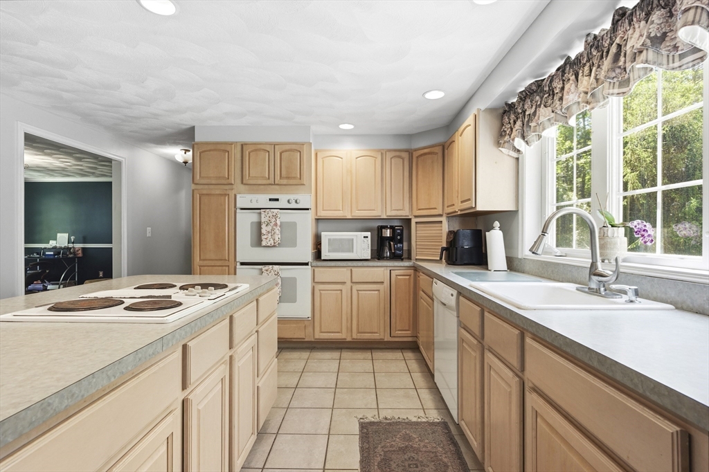 7 Fuller Lane Property Photo 17