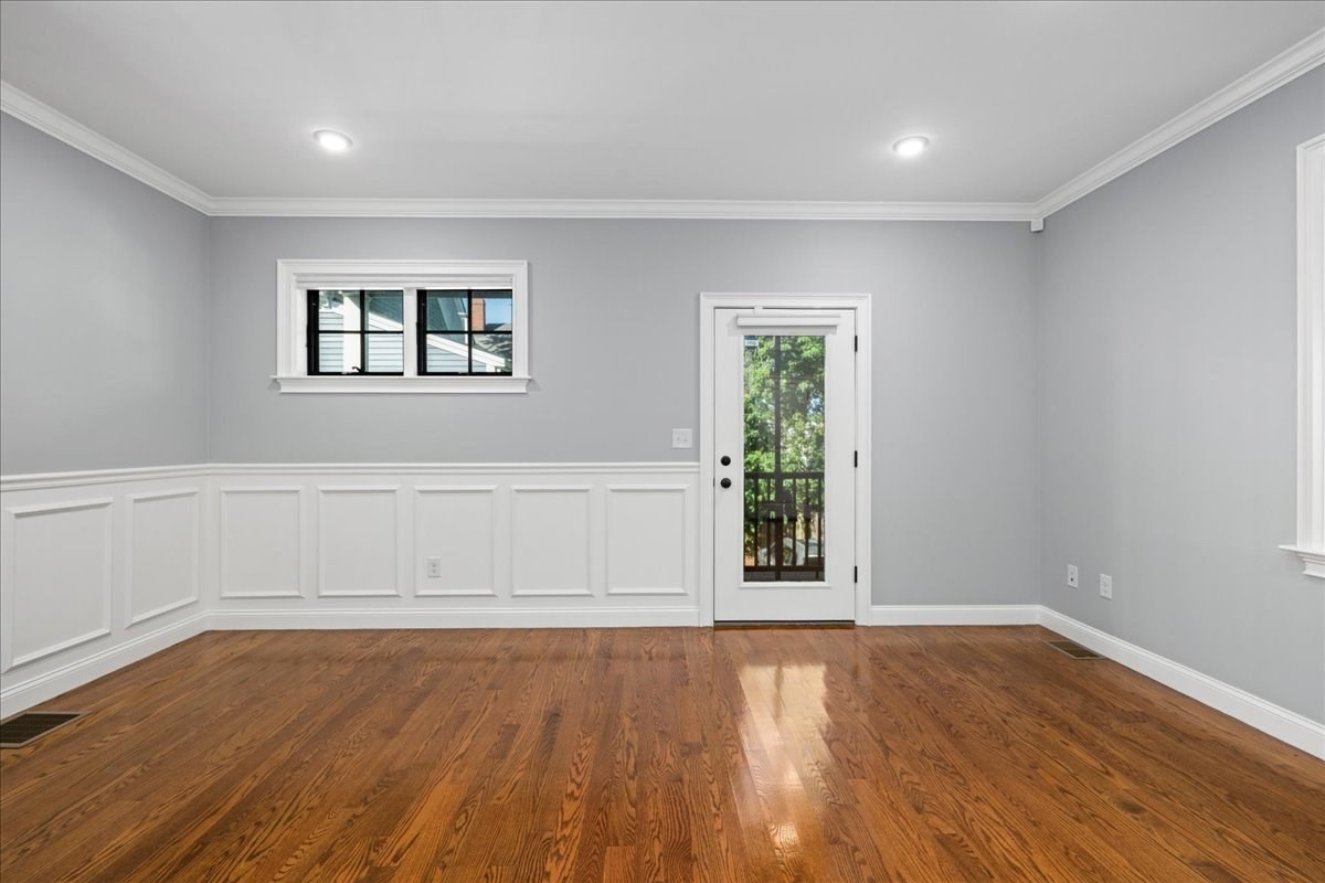 104 Beacon St # 2 Property Photo 8