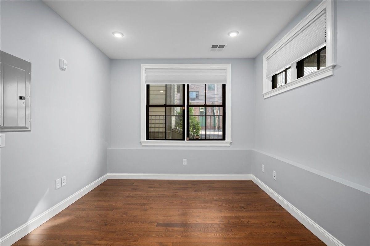 104 Beacon St # 2 Property Photo 11