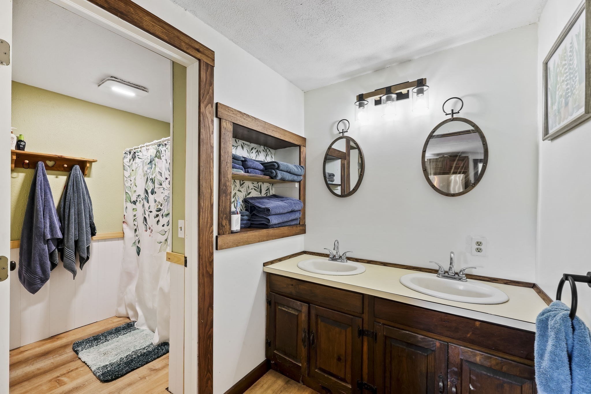 401 N Washington St Property Photo 6