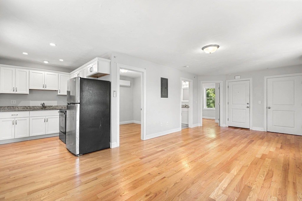 415 Danforth St Property Photo 18