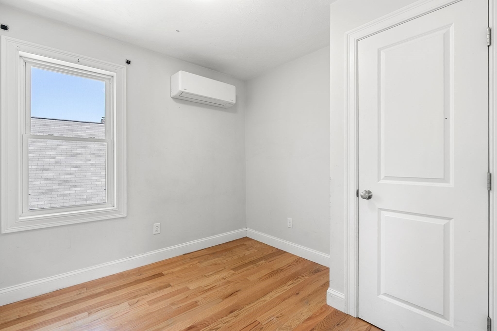 415 Danforth St Property Photo 25