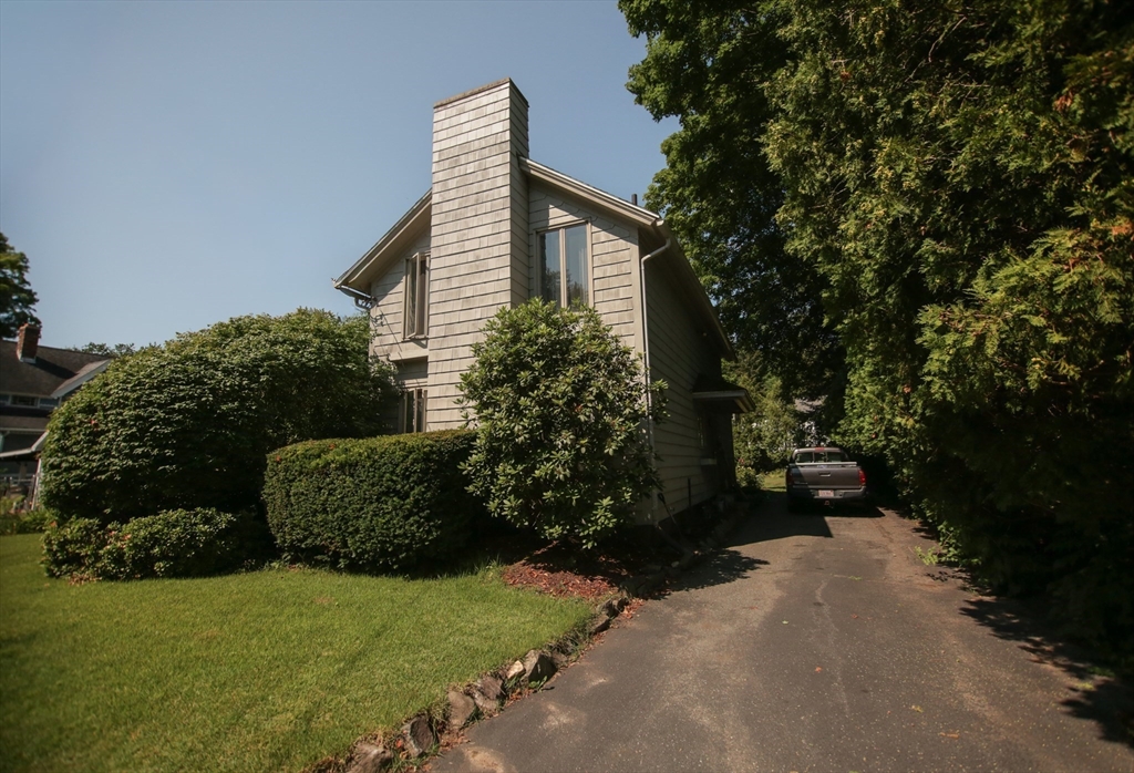 5 Hampden Ct Property Photo 4