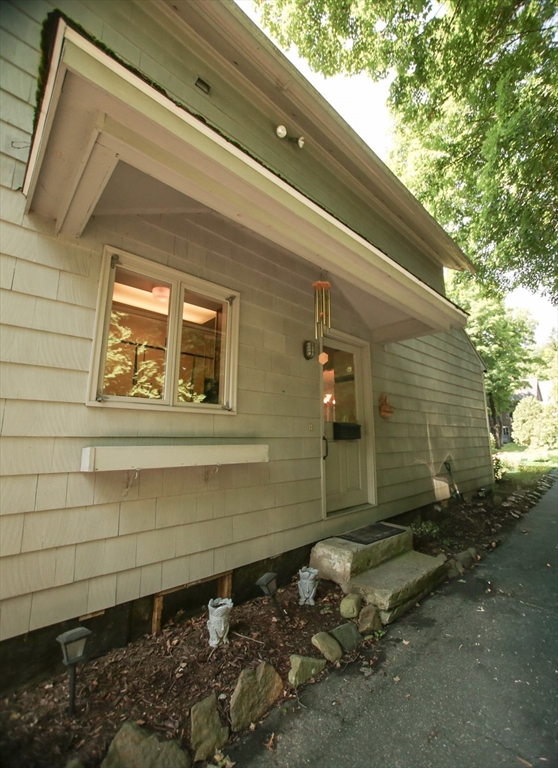 5 Hampden Ct Property Photo 5