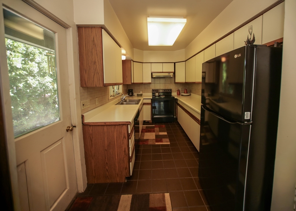5 Hampden Ct Property Photo 6