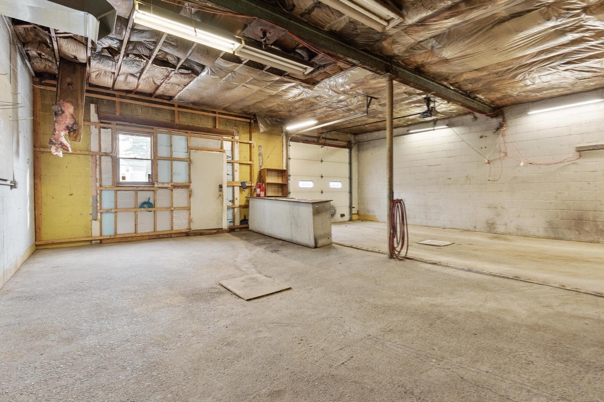 181 E Main St # B4 Property Photo 4