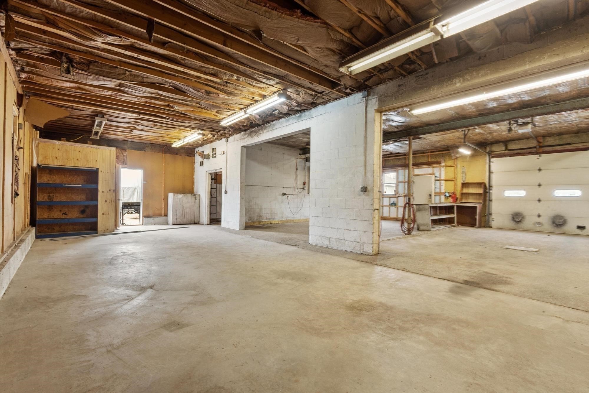 181 E Main St # B4 Property Photo 6