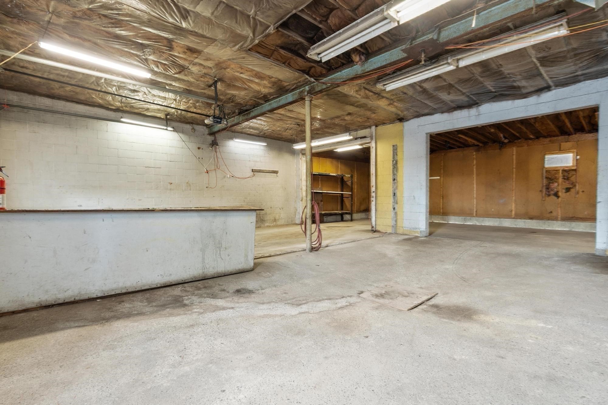 181 E Main St # B4 Property Photo 7