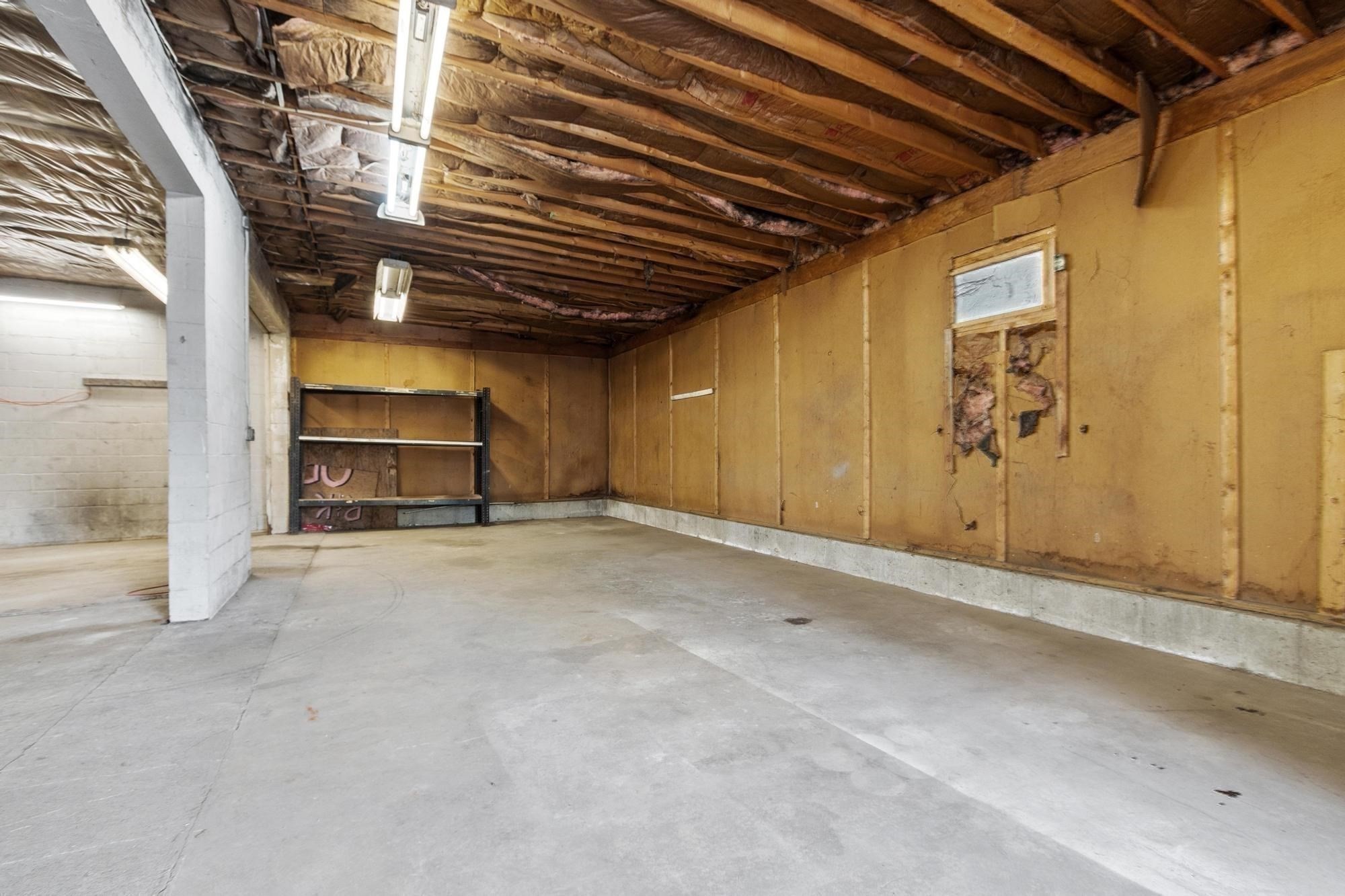 181 E Main St # B4 Property Photo 8