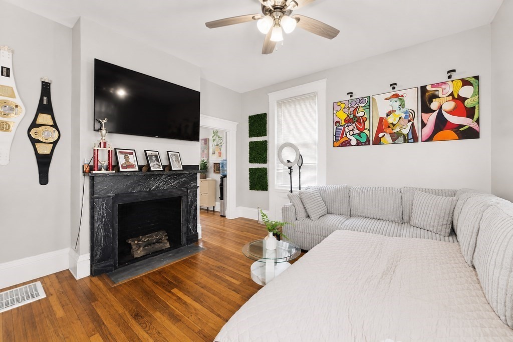 51 Bonney St Property Photo 3