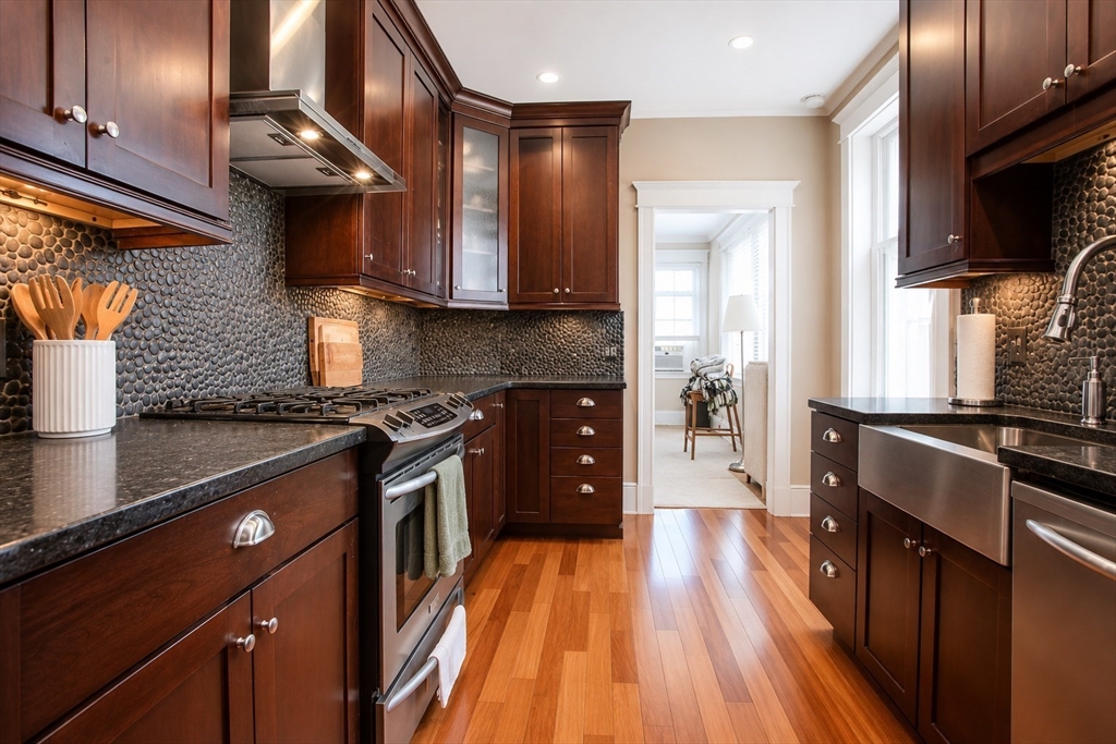 164 Strathmore # 23 Property Photo 1