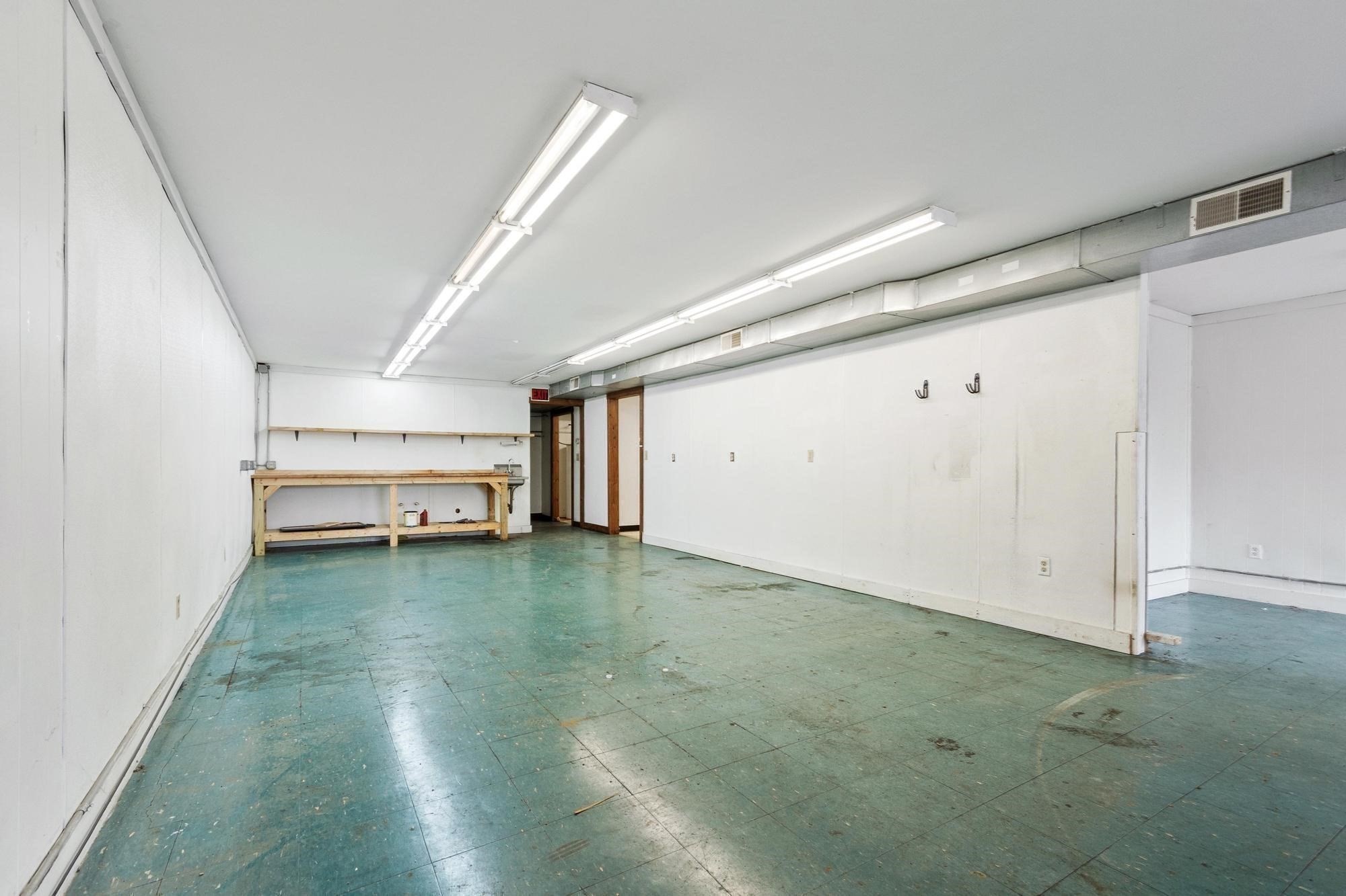 181 E Main St # B6 Property Photo 5