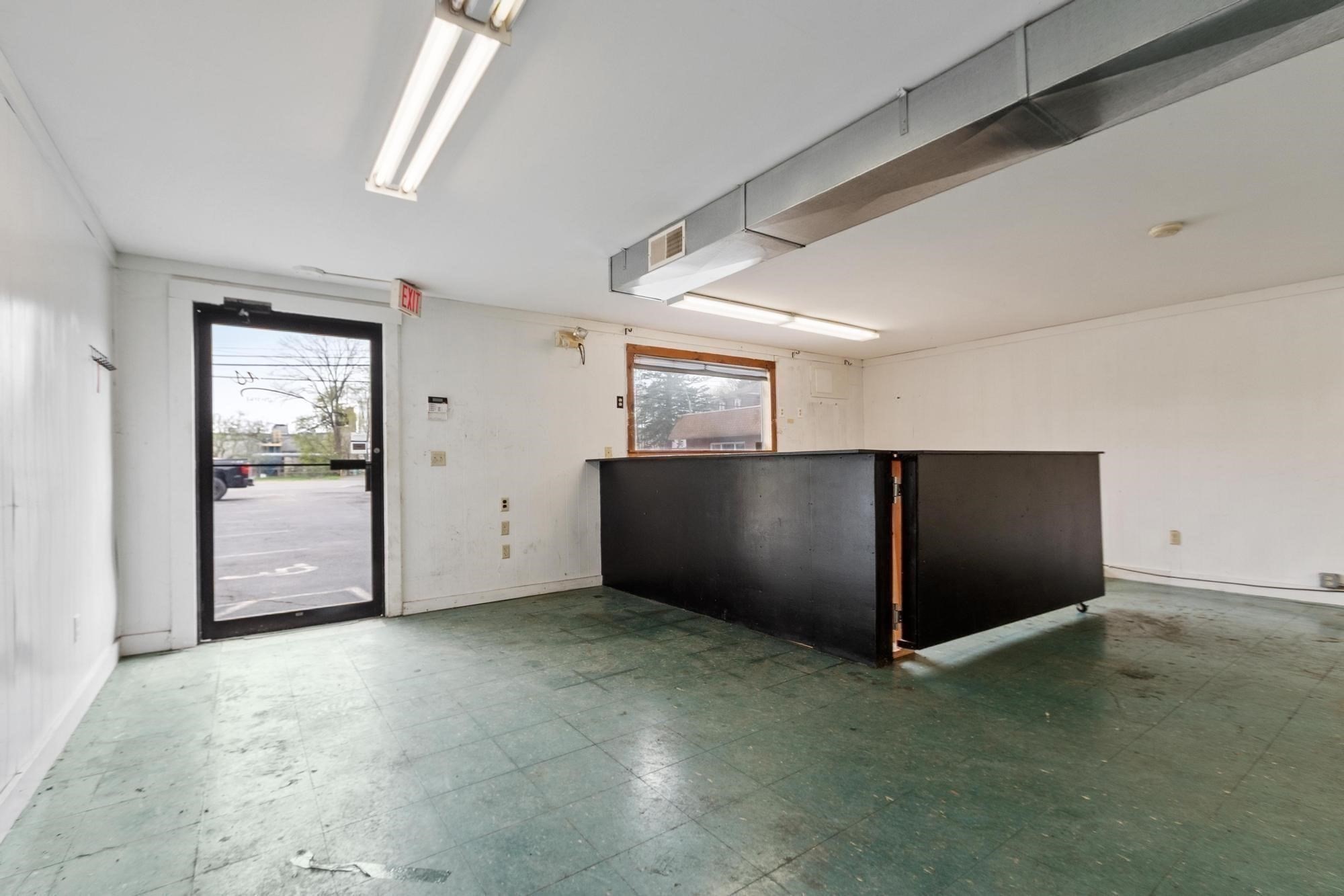 181 E Main St # B6 Property Photo 8