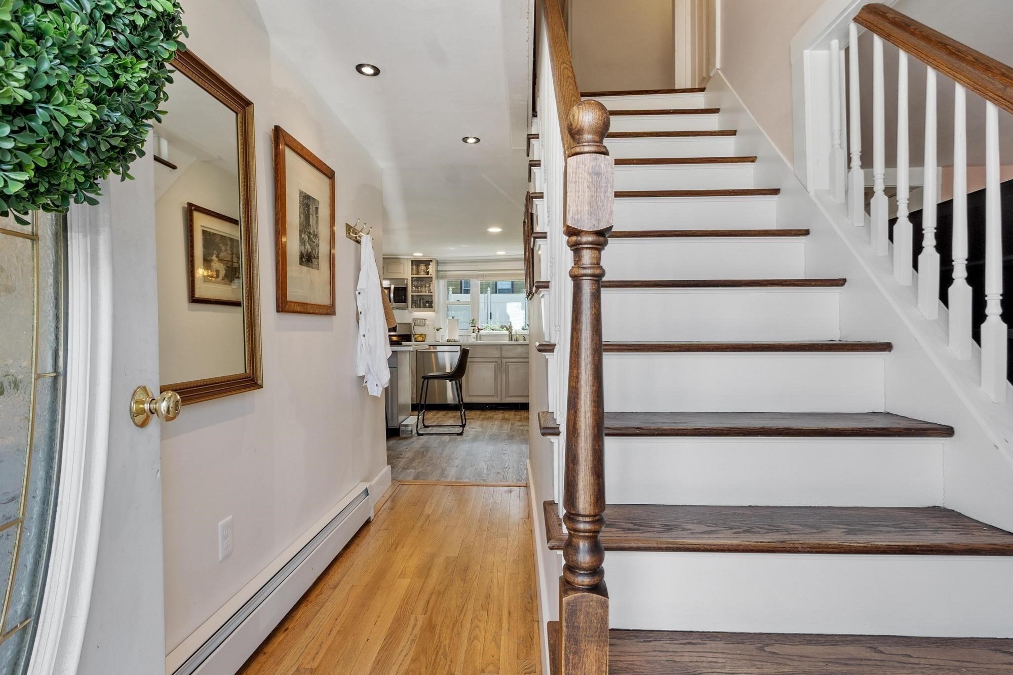 9 Cross St Property Photo 11