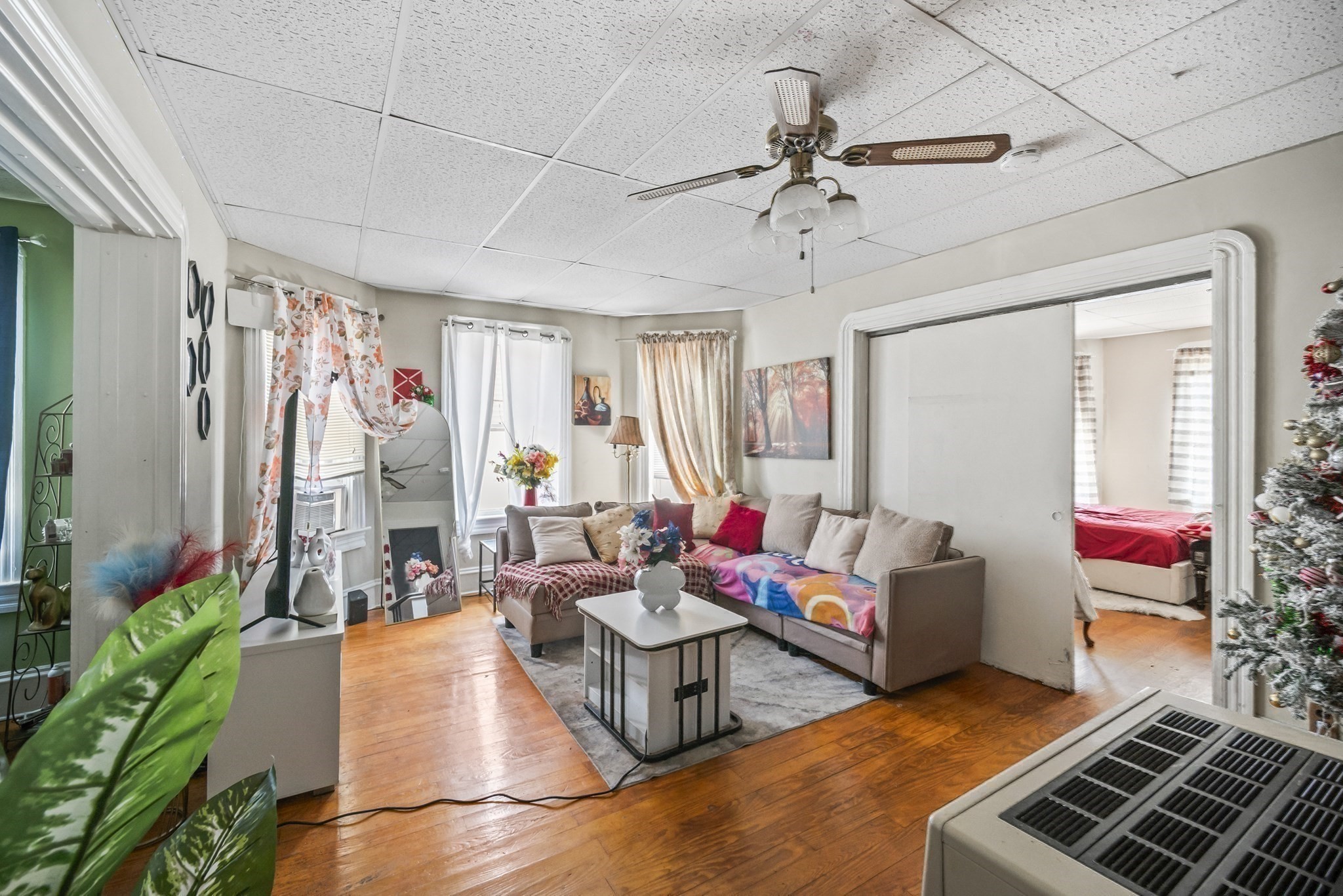 82 Snell St Property Photo 9