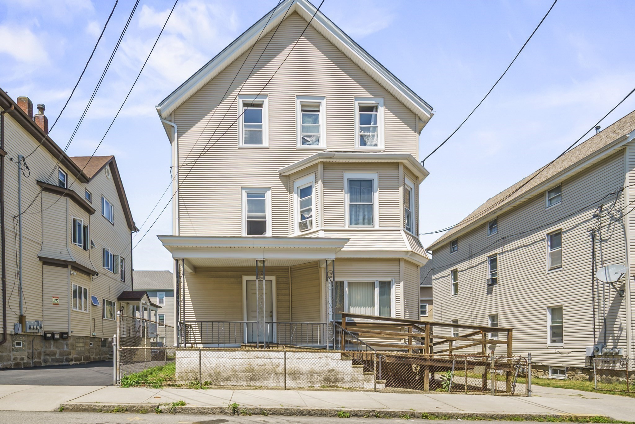 82 Snell St Property Photo 13
