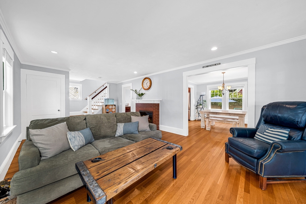 10 Essex St Property Photo 14
