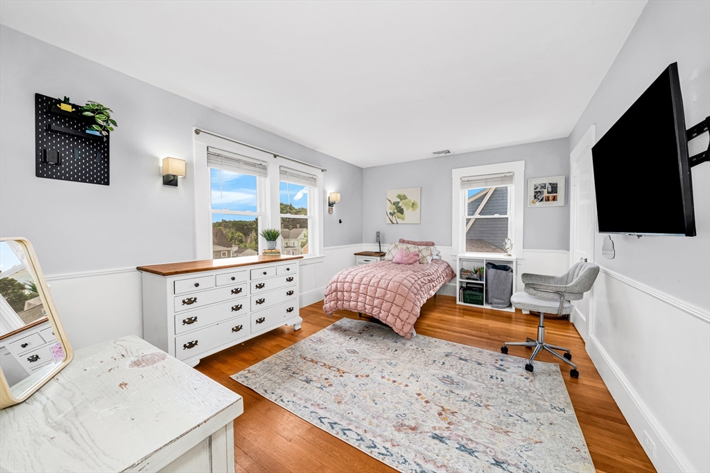 10 Essex St Property Photo 22