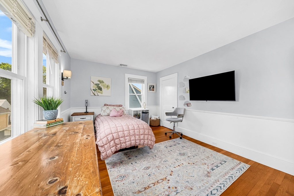 10 Essex St Property Photo 24