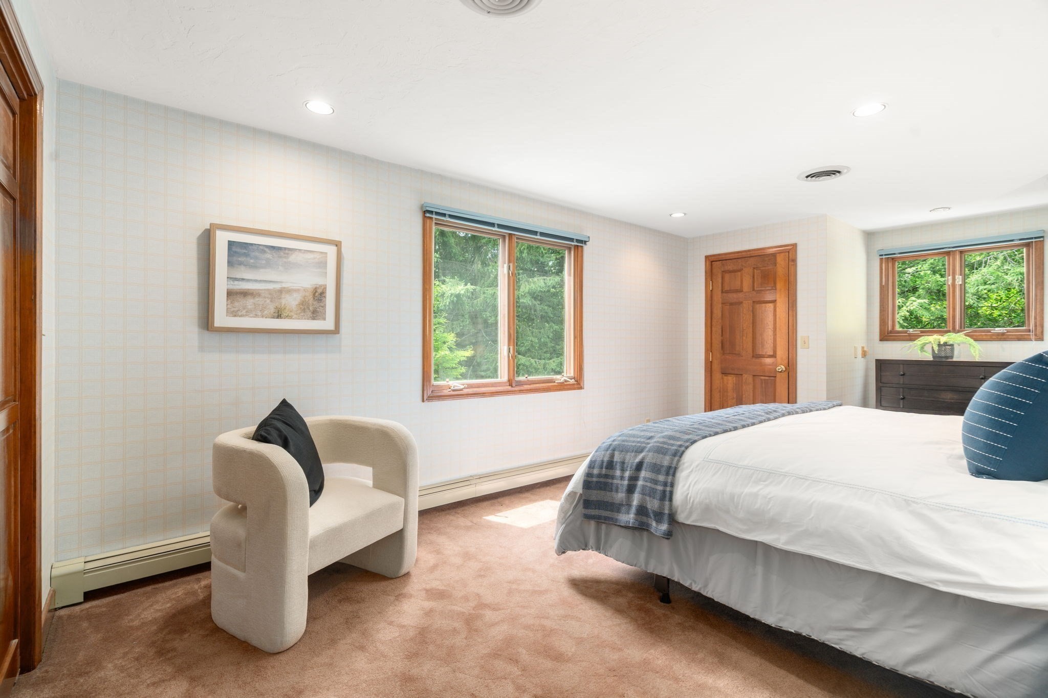 75 Hammond Pond Parkway Property Photo 21