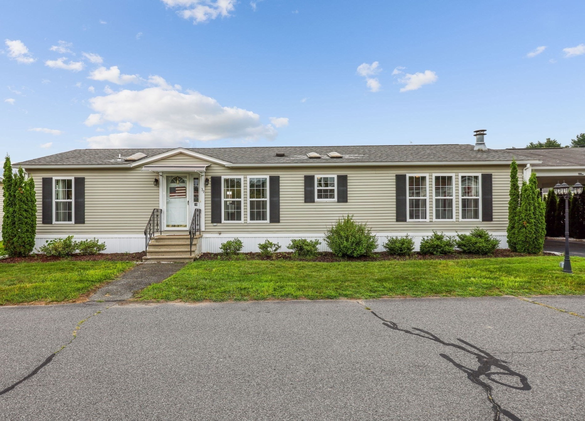 39 Celebration Circle Property Photo 1