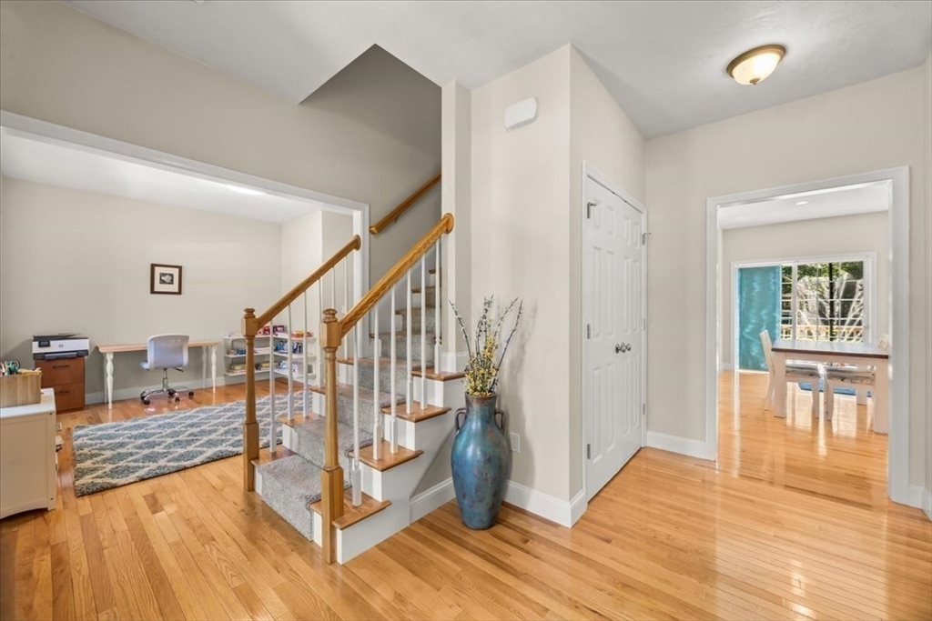 16 Summit Circle Property Photo 6